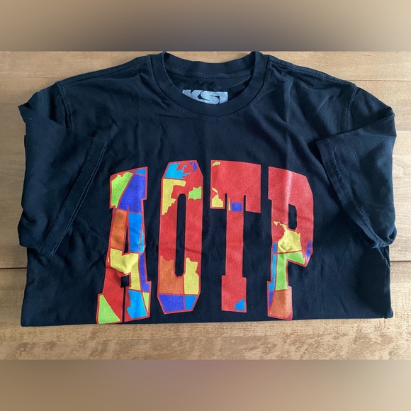 Lot Of 2 KSI T-shirts men’s Size XL NWOT ALL OVER THE PLACE music concert merch - Picture 3 of 4